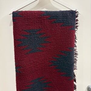 Aritzia - Wilfred - Wool blanket scarf